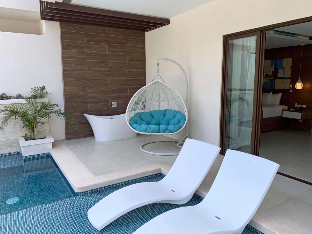 Plunge Pool Suite.008