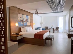 Plunge Pool Suite.001